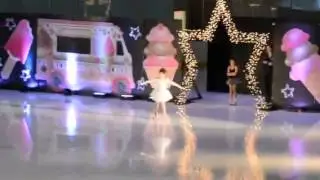 Ally's mini solo...she is the second one!