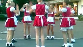 ballerine tirolesi a Dobbiaco