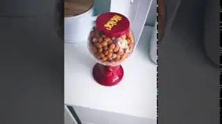 Lorenz NicNac&acute;s - double crunch aus dem Dispenser