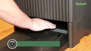 Roomba Combo&reg; 10 Max | How to Replace the Pad Washing Roller