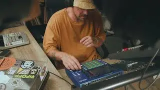 Akai Mpc ONE Gen 2 making a beat