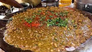 Jaipur ke Chole Kulche Rs. 30 Only | Indian Street Food @crazyfoodranger
