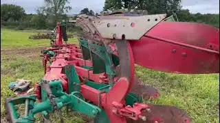 LOT 243- 2011 KVERNELAND ES85 REVERSIBLE PLOUGH