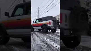 Ford Bronco Wildtrak Retro Stripes