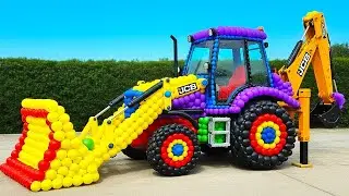 The mascot vibrato assistant JCB placed on the football field is popular, co-produced, and creative