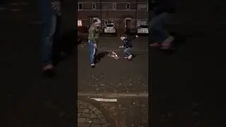 Dit blijven mannen leuk vinden he?! #fireworks #vuurwerk #oudjaar #viralshort #viral #happynewyear