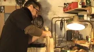 Hangszer&eacute;sz a v&aacute;ros sz&eacute;l&eacute;n, avagy egy git&aacute;r sz&uuml;let&eacute;se