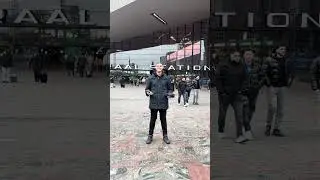 &lsquo;Meegaan met het verkeer 🤲🏽🔥&rsquo; #Shorts  #PrankShorts #StreetPrank #ViralShorts #PublicPranks