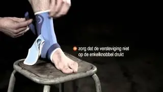 Hoe leg je een PSB Enkelbrace aan?