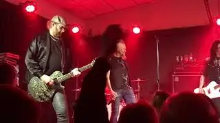 Sk&auml;d&auml;m / Silmiss&auml;s on taikaa