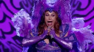 Grag Queen Performs 