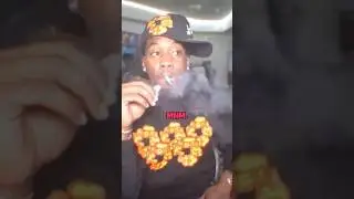 Kai Cenat 🤣 SCREAMS 😱 At Offset 😂 For Smo💨 Stream #funny #afmdjay #shorts #viral #music #migos