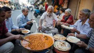 30/- Rs BABA G CHANAY & BONG PAYE ROADSIDE CHEAPEST BREAKFAST | LOW BUDGET STREET FOOD LAHORE
