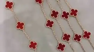 Vintage Alhambra VAN CLEEF et ARPELS en or jaune et cornaline 😍❤️Vintage Alhambra in yellow gold ❤️😍