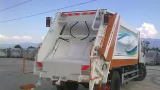 GARBAGE TRUCK 2