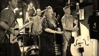 Liz Young and the Black Slacks: Hard Headed Woman @ Cafe Clouso in Meppel. 16-12-23