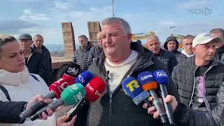 “Po na grabitin pronat për resort”/Banorët në Velipojë ndalojnë punimet për ndërtimin e “Blue Borgo”