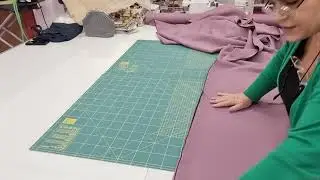 Tende e arredamento- Come tagliare in modo semplice il  tessuto oscurante per tende.