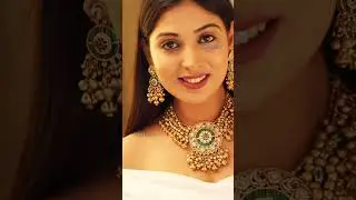 Look Royal with Jiyana Antique Designer Statement Necklace Set