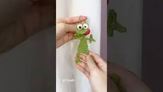 Frog🐸A bookmark🔖, also a bagcharm&mdash;Weirdly cute #bookmark #frog #crochet #bagcharm #handmade