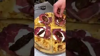 The world's best pizza! naples italy #upfood #cooking