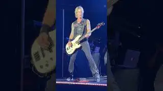 Duff McKagan&rsquo;s Legendary Bass Intro to Mr. Brownstone: Masterclass!