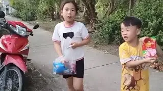 Chuột Xin Mẹ Xuống Nhà Nị Chơi Được Dượng Hai Chở Bằng Xuồng Quá Sướng #emlymientayvlog 