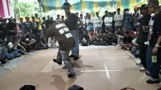 BBOY DEVEN VS BBOY MISCHIEVOUS | TOP 32 |YOUNG REBELZ 2022 |WINNER 🏆-MISCHIEVOUS