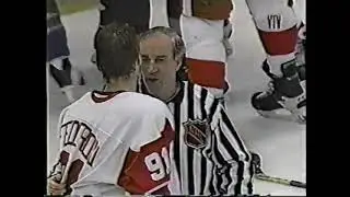 Mattias Ohlund vs Slava Kozlov