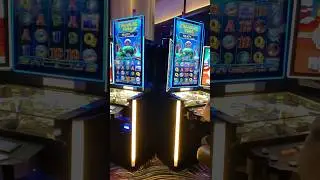 SLOT MACHINE COIN PUSHER combination game! #shorts #slot #coinpusher