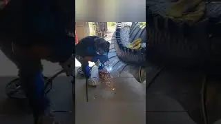 Welding a GIANT DRAGON TAIL! #shorts #dragon #houseofthedragon