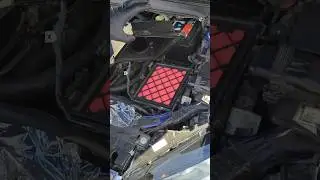 Как заменить воздушный фильтр двигателя на Ford Fusion (2013-2020)