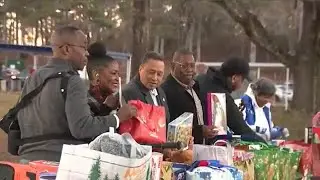 Toy giveaway for children of incarcerated parents in Fulton County