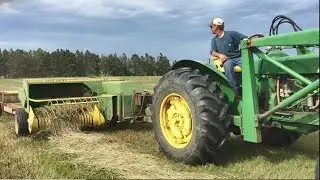 John Deere Baler 336 demonstration