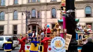 Victoria Justice at Thanksgiving Day parade
