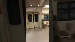How to open the door of Siemens Desiro ET Transit