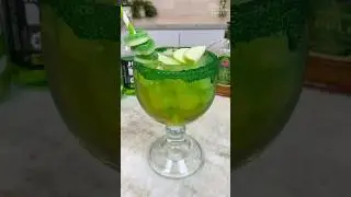 Crown Apple Goblet  #cocktail