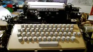 ASR33 Teletype