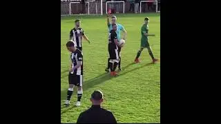 Le dimanche dans un match de foot en district &ccedil;a donne cela 😂 #football #amateur #district #foot