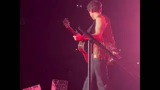How To Get Front Row At A Harry Styles Concert