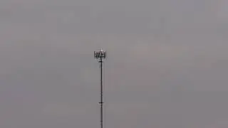 FTS 360 LED beacon on a cell tower switching from day to night mode.