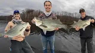 MASSIVE IOWA WIPERS FEEDING FRENZY | 14 lber CAUGHT | Hybrid Striped Bass Fishing (3 PBs BROKEN)