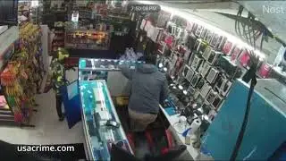 Brave New Orleans Store Employee Defends Store from being Robbed
