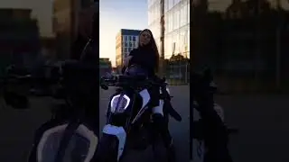 Ktm 125 girl reaction: Most Amazing Bike Video You'll Ever See!