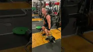 Eyes Closed Eccentric Isometrics Trap Bar Deadlifts with Angles 90 Grips