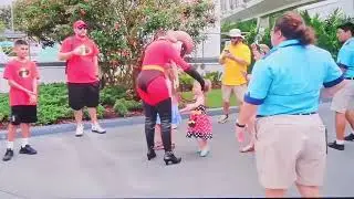 Mrs Incredible At Disney Parks In 2025