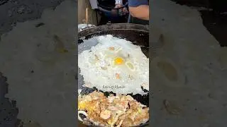 Trying Laos Street Food