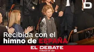 La ovaci&oacute;n a la Reina Sof&iacute;a en el concierto solidario por la dana