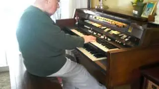 Mike Reed plays 