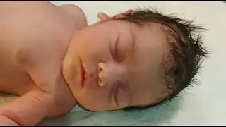Cute baby NICU care 😘